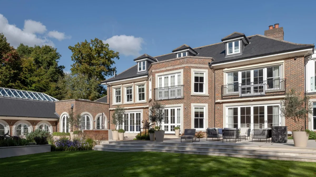 Large country-home project in Wentworth or Virginia Water.